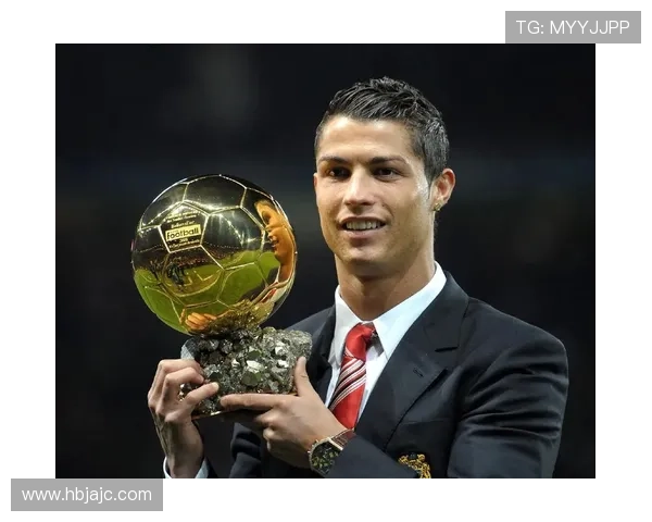 足球队14号球星盘点：世界足坛传奇人物与现役巨星的亮相与成就